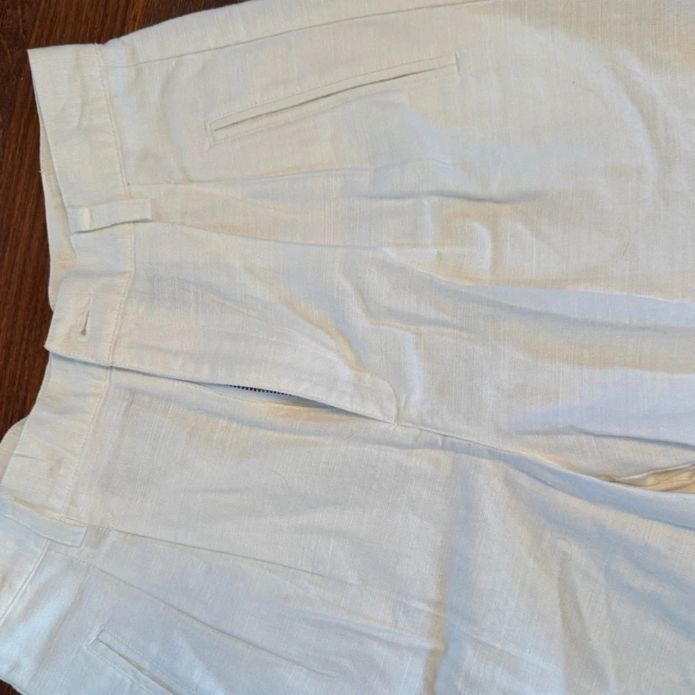 Vintage Liz Claiborne White Linen Blend Shorts - Picture 5 of 6